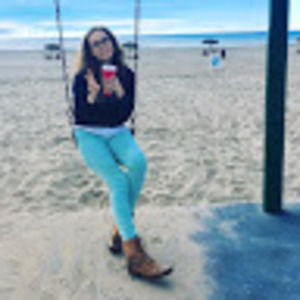 Meet your Posher, Elizabeth